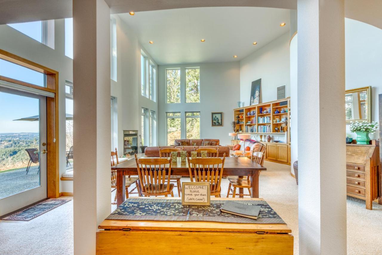 Forest Ridge Retreat Coos Bay Buitenkant foto