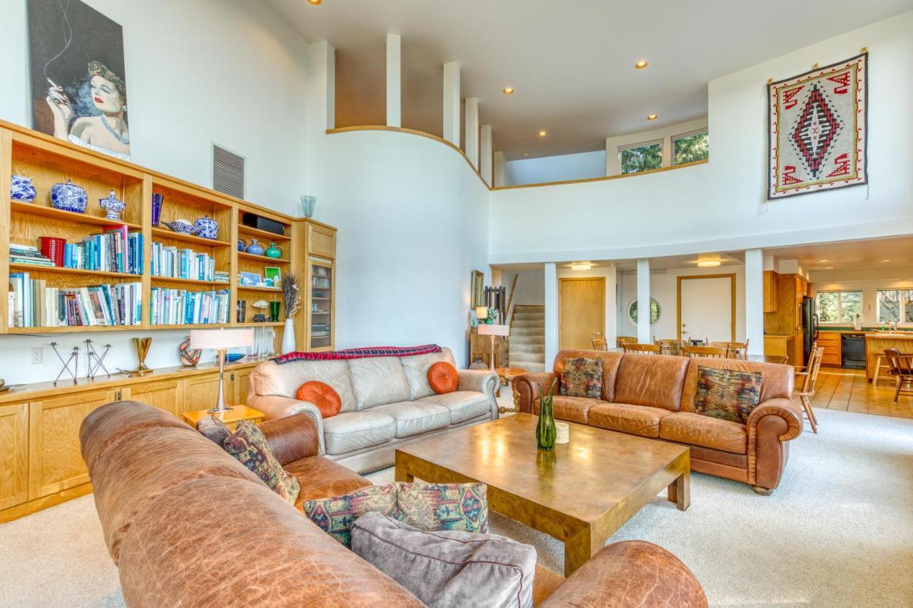 Forest Ridge Retreat Coos Bay Buitenkant foto