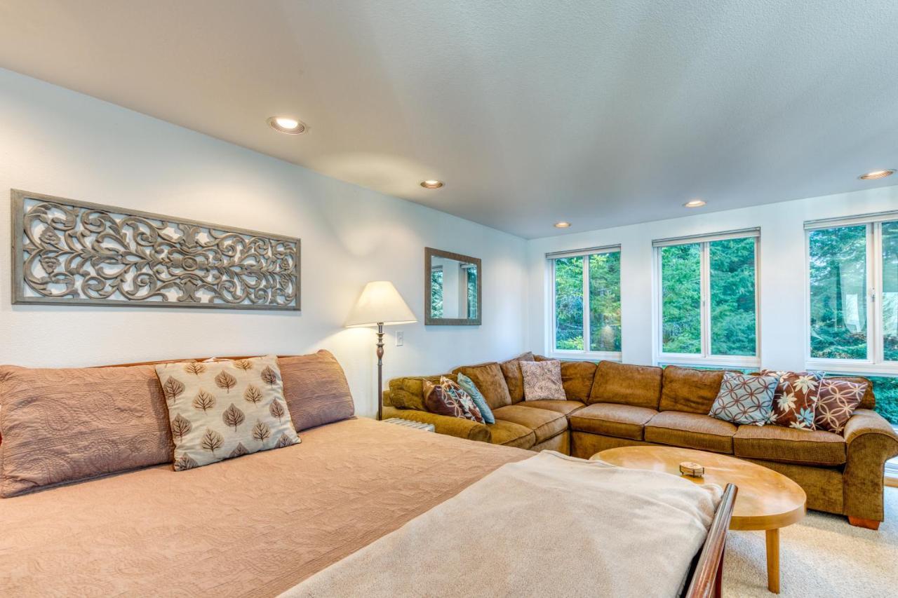 Forest Ridge Retreat Coos Bay Buitenkant foto