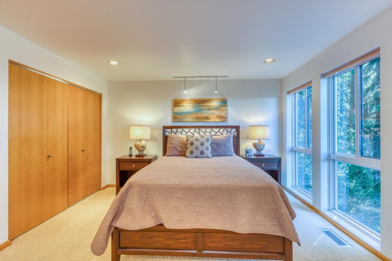 Forest Ridge Retreat Coos Bay Buitenkant foto